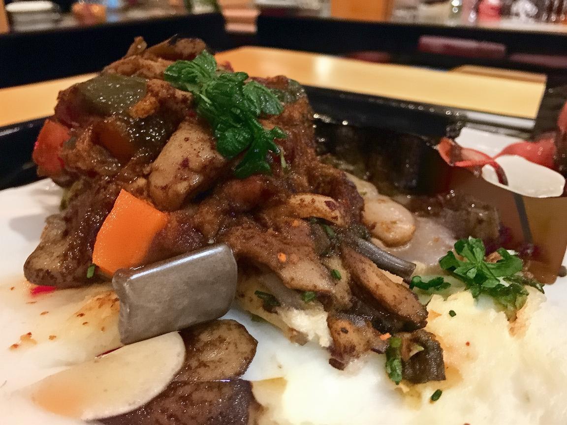 平湖之畔，如何谱写一曲水墨韵律？